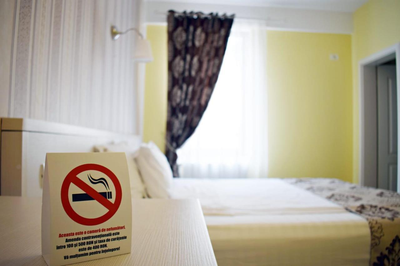 French Boutique Hotel Braşov Eksteriør billede