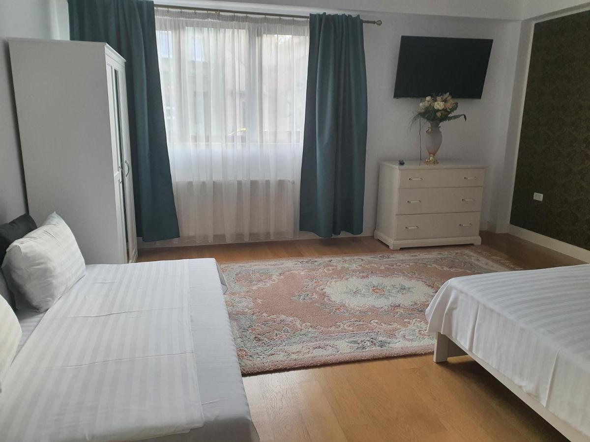 French Boutique Hotel Braşov Eksteriør billede