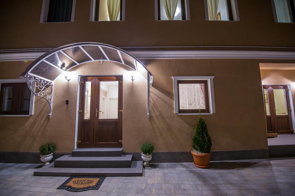 French Boutique Hotel Braşov Eksteriør billede